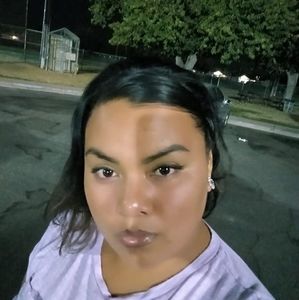 Meet your Posher, Esmeralda